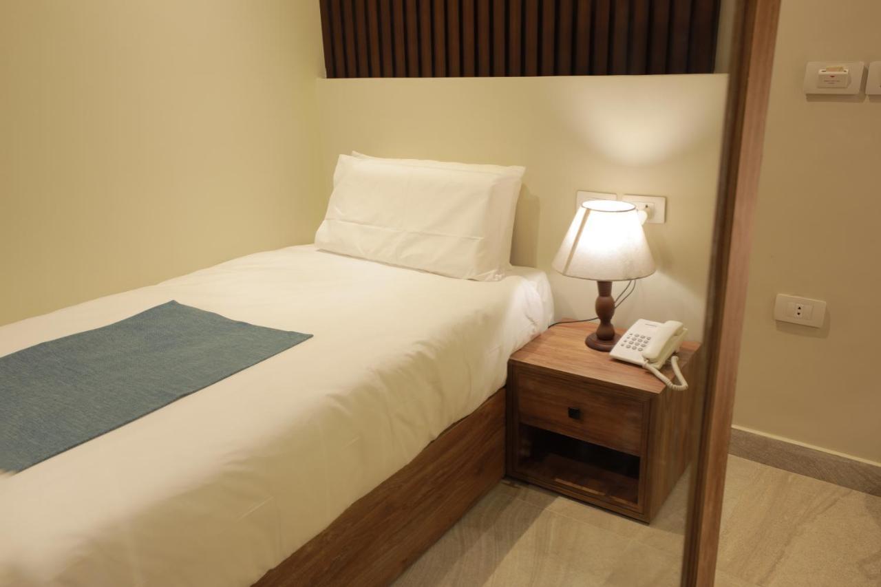Al Kawm al Akhdar New Pyramid Front Hotel מראה חיצוני תמונה