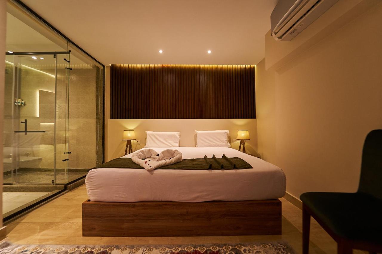 Al Kawm al Akhdar New Pyramid Front Hotel מראה חיצוני תמונה