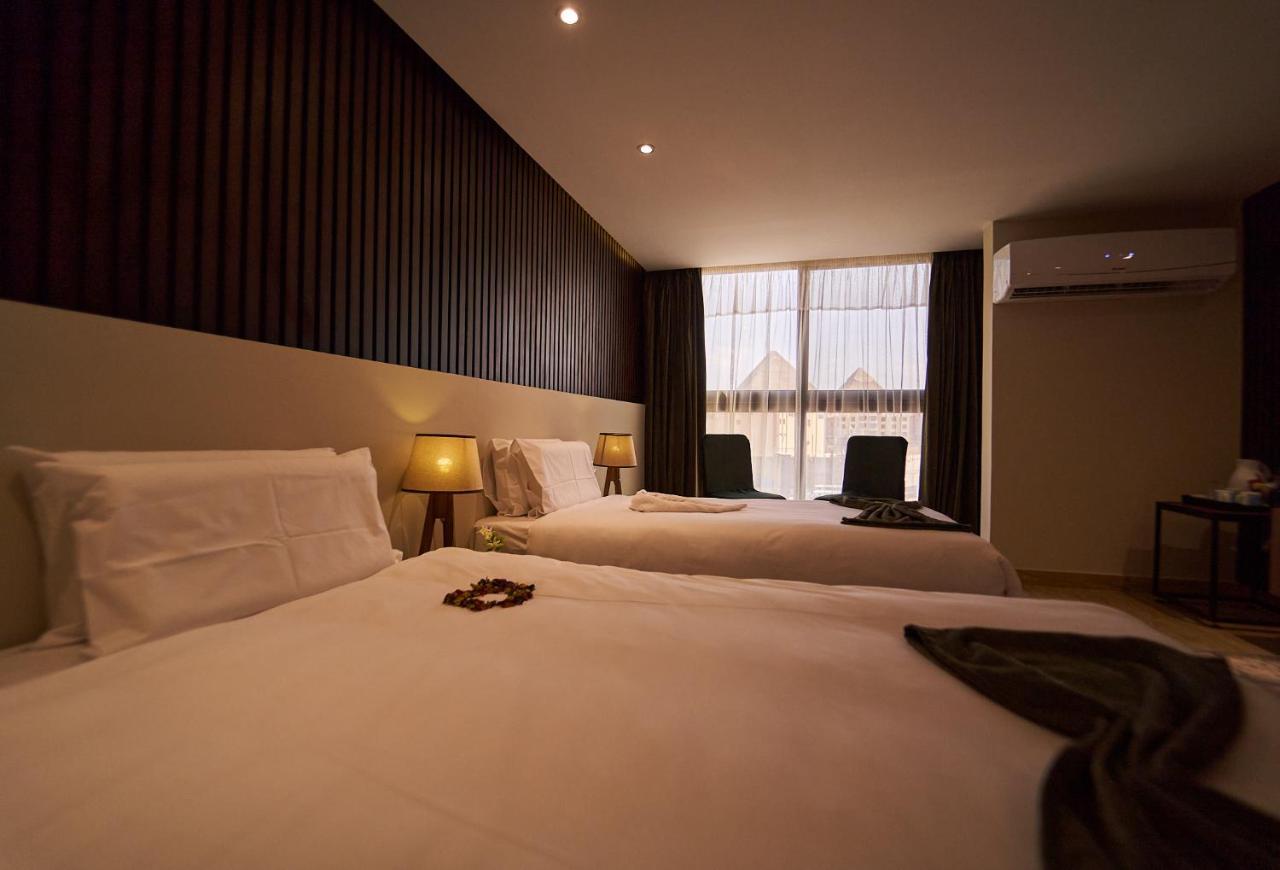 Al Kawm al Akhdar New Pyramid Front Hotel מראה חיצוני תמונה