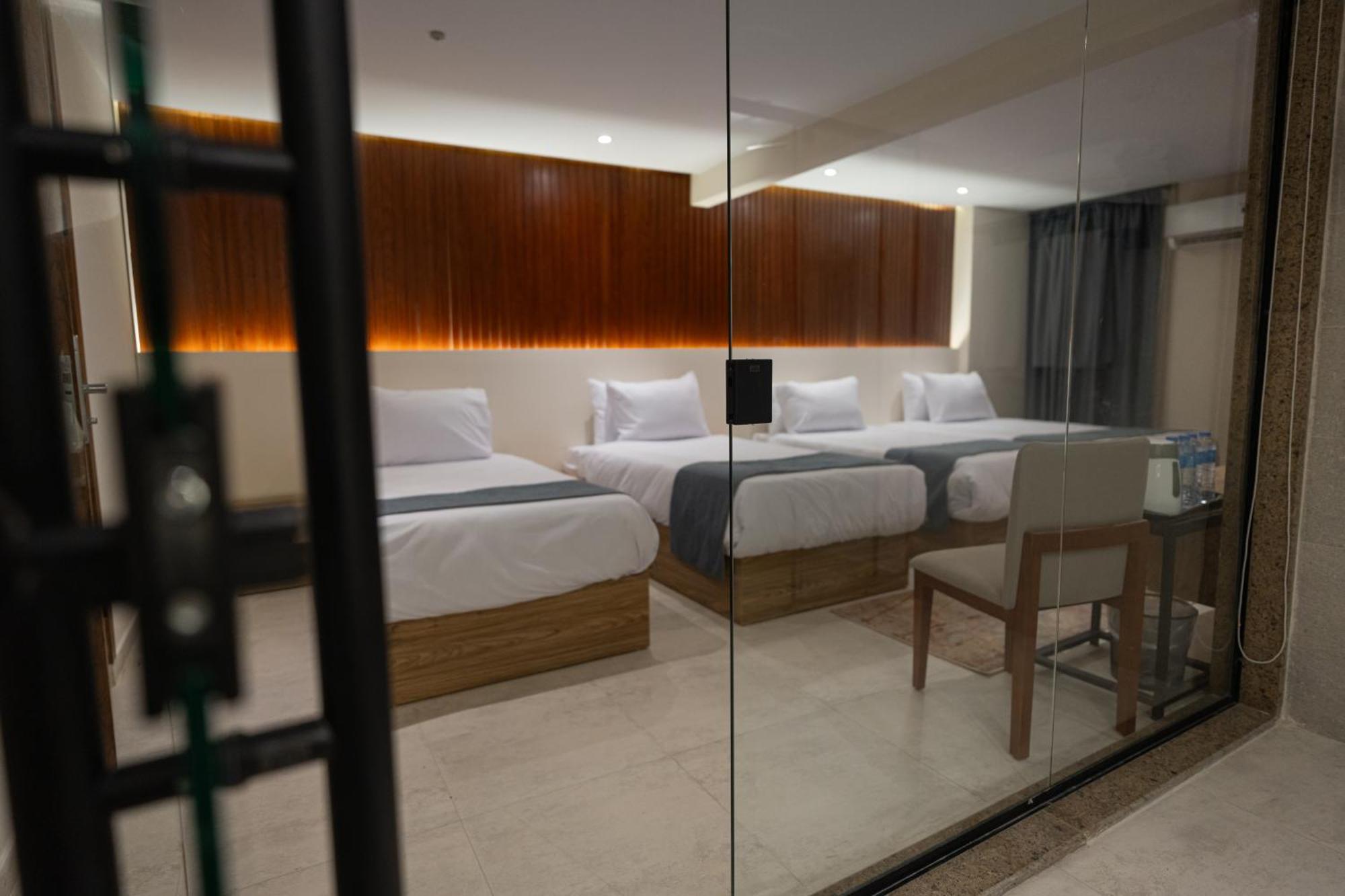 Al Kawm al Akhdar New Pyramid Front Hotel מראה חיצוני תמונה