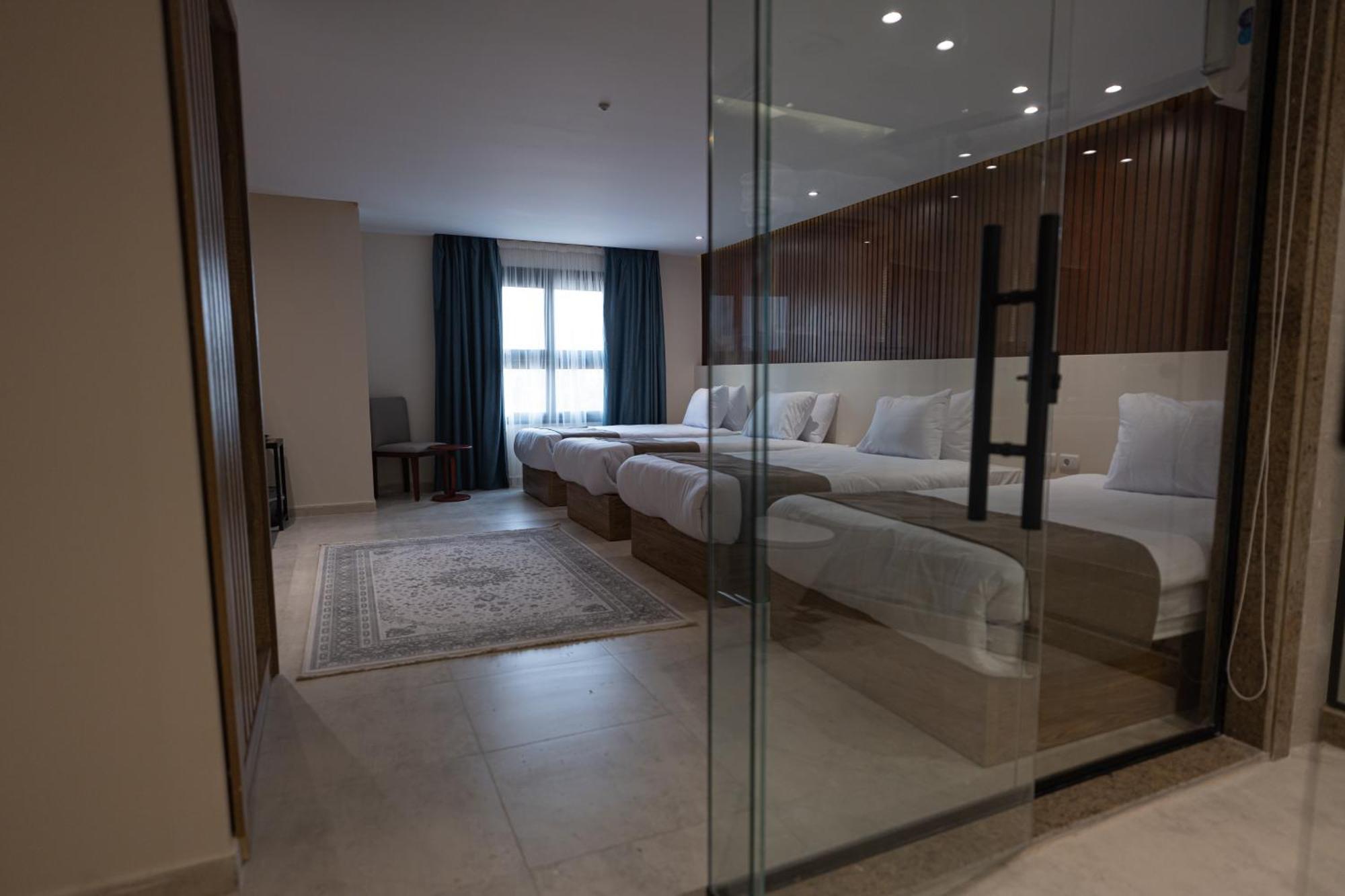 Al Kawm al Akhdar New Pyramid Front Hotel מראה חיצוני תמונה